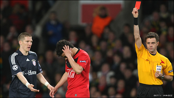 Rafael is sent off at Old Trafford