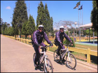 Patrulha com bicicletas em Guarulhos (foto: Alessandra Corrêa)