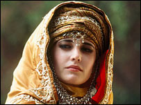 اداکارہ ایوا گرین فلم میں سیبیلا بنی ہیں 