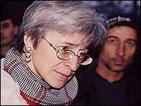  Anna Politkovskaya era cunoscută pentru articolele care incriminau abuzurile trupelor ruseşti în Cecenia