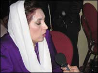 بے نظیر اردو سروس سے انٹرویو دیتے ہوئے