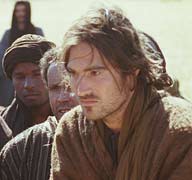 Jesus surrounded by a crowd