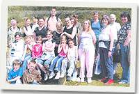 Pobl Peblig ar daith gerdded