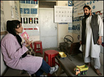 مقدس و مربی اش گل خان