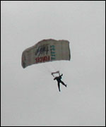 Parachutist 