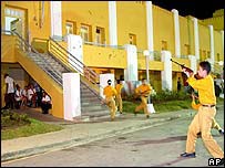 Fidel Castro e seu irmão, Raúl