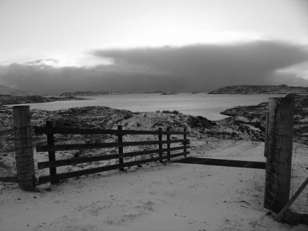 massive snow shower cloud on horizon from Harris