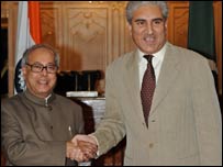 بھارتی وزیر خارجہ پرنب مکھرجی اور بھارت میں پاکستانی سفیر شاہد کمال