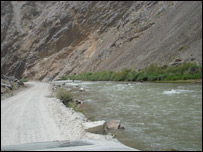 کلي او خامه سړکونه