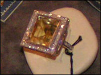 نمائش میں شامل ایک انگوٹھی