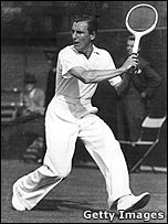 Fred Perry playing at Wimbledon (c) Getty Images
