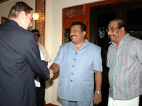 नार्वे के मध्यस्थ के साथ प्रभाकरन