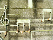 Musical notes on Bill Ward's gates