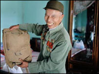 Sách trắng nhấn mạnh đến sự tiếp nối cái nhìn quá khứ về chiến tranh và hòa bình