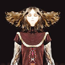 Review of Un Dia Review of Un Dia