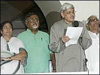 ममता, गोपालकृष्ण गांधी और बुद्धदेव भट्टाचार्य