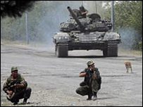 Para analistas, ação militar estremeceu relações 