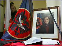 Kosova bën homazh për presidentin Rugova