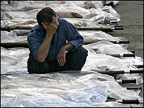 Trupuri ale victimelor din Beslan