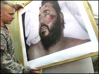 سرباز آمريکايی و تصوير جسد الزرقاوی