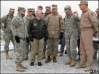 رابرت گيتس در ديدار با فرماندهان آمريکايی در افغانستان