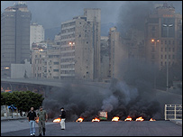 انسداد جاده ای در بیروت