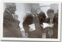 Aelodau o Cyswllt yn Gwasg Gregynog