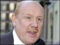 英格兰足总总裁巴威克