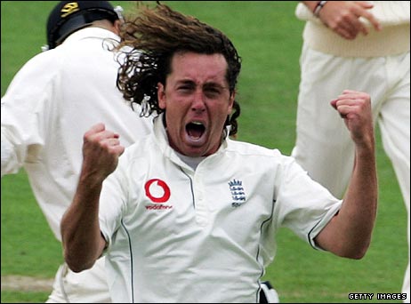 Sidebottom celebrates taking seven wickets in the first innings
