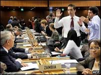 Negociadores na reunião da OMC em Genebra