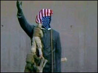 A estátua de Saddam Hussein, que foi derrubada em Bagdá
