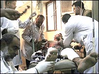 يکی از مجروحان خشونتها در بغداد