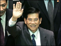 Ông Nguyễn Minh Triết chào các nhà buôn chứng khoán ở Sở Giao dịch Chứng khoán New York