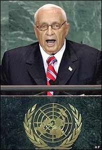 Ariel Sharon discursa na ONU, em Nova York