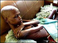 Viễn cảnh mồ côi của trẻ em Châu Phi khi bố mẹ qua đời vì AIDS