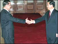 هو جيانتاتو (چپ) و لين چان