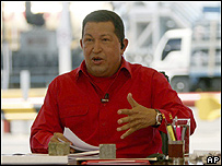 Chávez falando no programa 'Alô, Presidente'