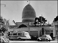 قبر آقا در مولوی- عکس از جواد تهامی