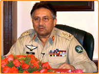 جنرل مشرف کو مغرب کی سرپرستی یا پاکستان میں جمہوریت کی بحالی؟