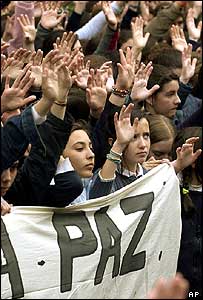 Shromáždění v Seville po bombových útocích