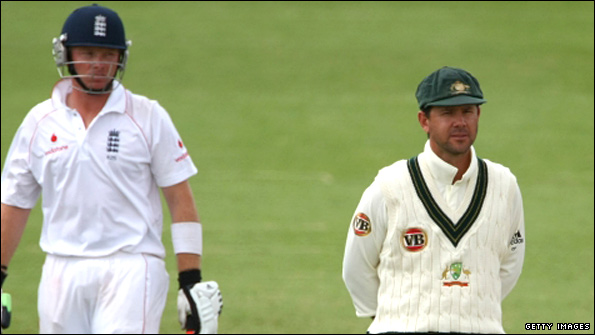 Ricky Ponting and Ian Bell