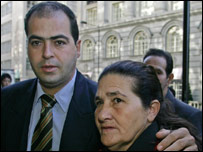 Irmão e mãe de Jean Charles de Menezes em Londres