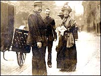 Alice being escorted by police to Leicester Jail