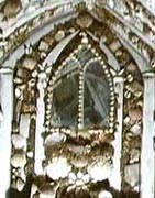 Detail of the shell gallery