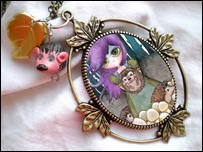 دسپين ستوري غاړکۍ