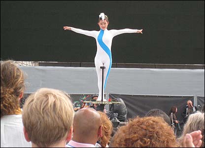 Xiếc uốn dẻo