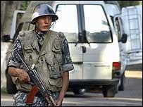 Taşkent'teki Özbek askerler