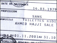 Em sua identidade, Baja teve que informar que mora em um banheiro