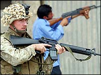 Comisia caută o nouă strategie pentru Irak