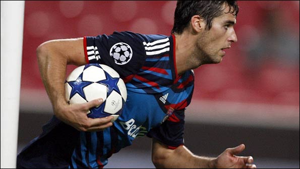 Lyon's Yoann Gourcuff celebrates his goal against Benfica